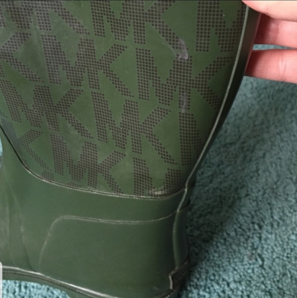 Michael Kors Rainboots - Picture 4 of 4
